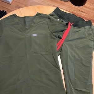 Figs Dark Olive scrub set size XS